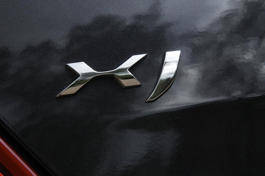  Jaguar XJ 2012 года  (UK) (фото 17 из 121)